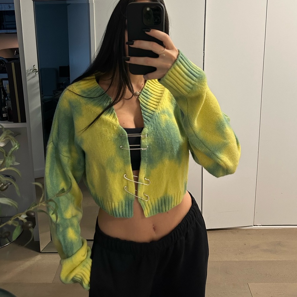 DANIELLE GUIZIO tie dye pin sweater 💚
